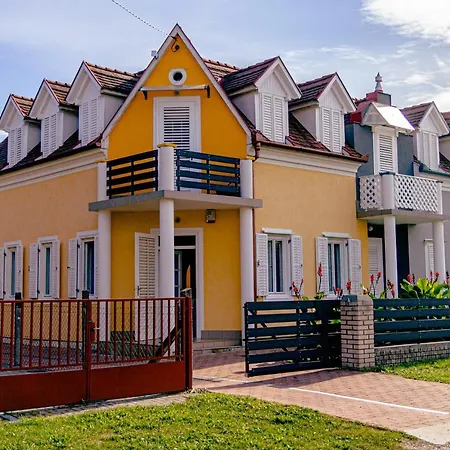 Róza Apartman - Balatonfenyves