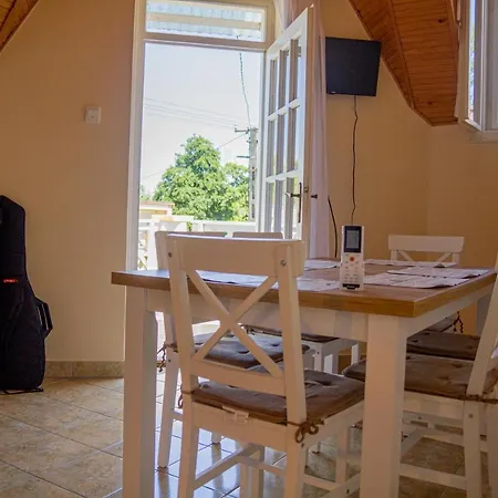 Róza Apartman - * Balatonfenyves