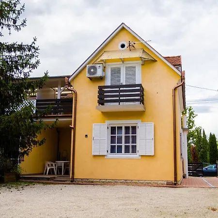 Róza Apartman - Apartamento
